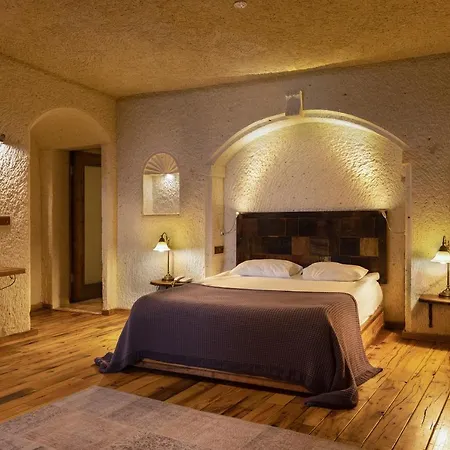 Hotel Seki Cave Hotel, Wake Up To Hot Air Balloons