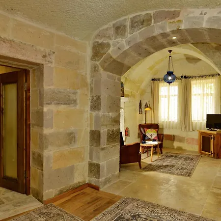 Seki Cave Hotel