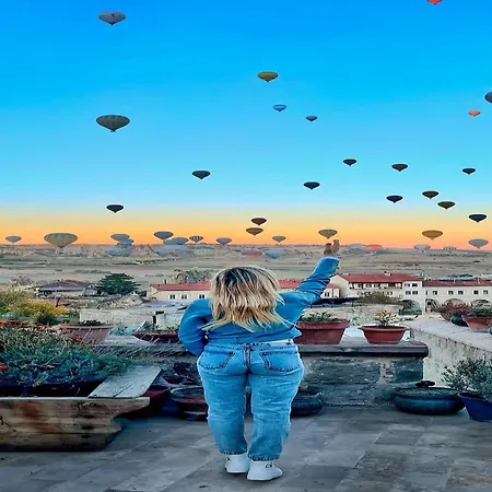 Seki Cave Hotel, Wake Up To Hot Air Balloons Γκόρεμε