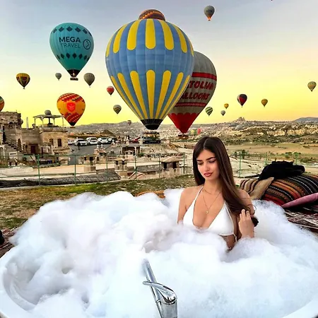 Seki Cave Hotel, Wake Up To Hot Air Balloons Hotel