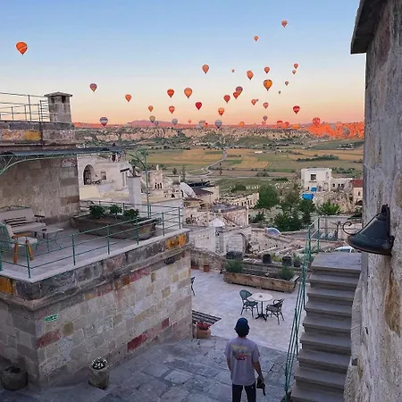 Seki Cave Hotel, Wake Up To Hot Air Balloons