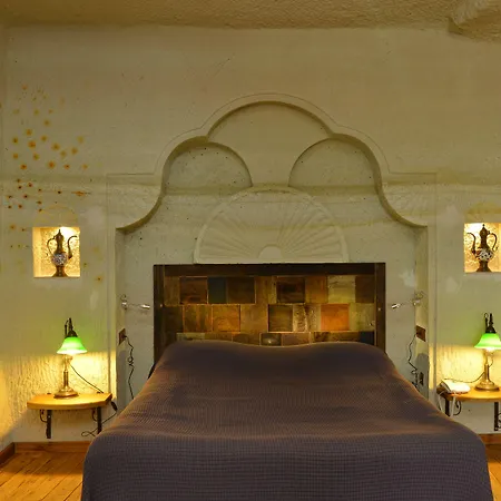 Seki Cave Hotel, Wake Up To Hot Air Balloons Hotel