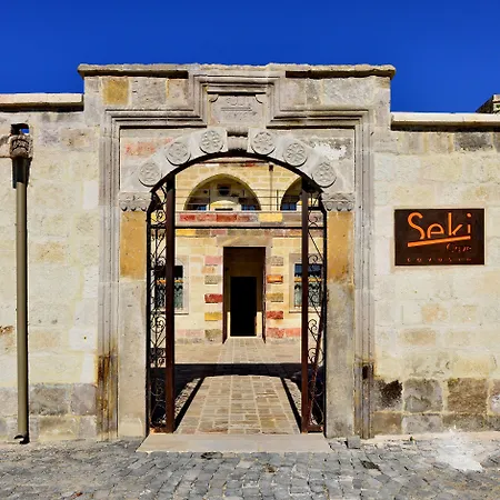 فندق Seki Cave 3*